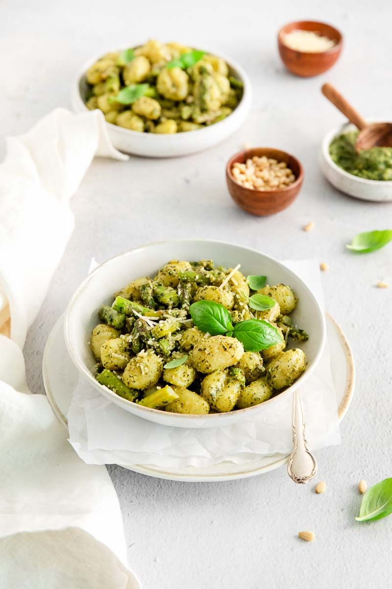 A bowl of pesto gnocchi.