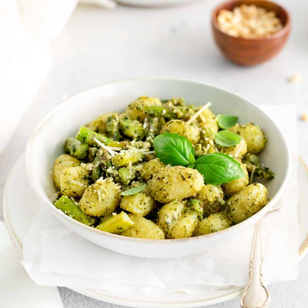A bowl of pesto gnocchi.